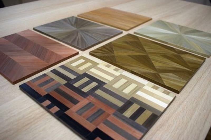 Panel d'échantillons en marqueterie de paille