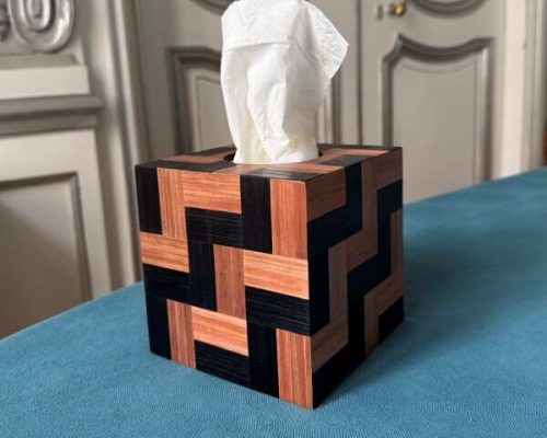 boîte à mouchoir en marqueterie de paille